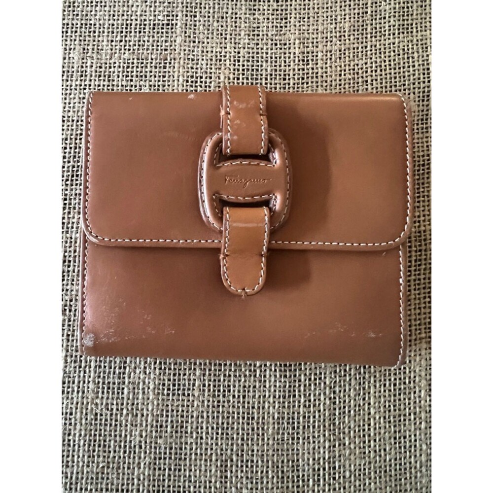 Salvatore Ferragamo Tan Leather Bifold Wallet project
